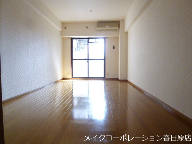 アネモス春日原 リビング