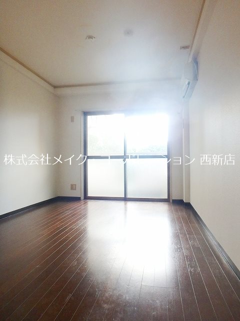 グランドシティ西新 リビング