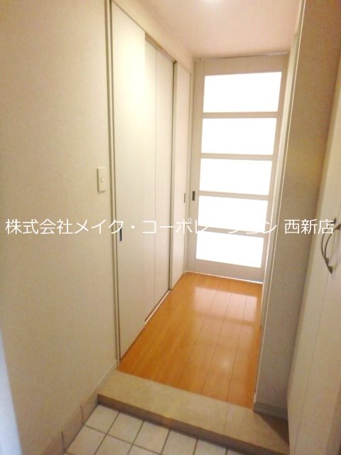 MK　BLDG. 玄関