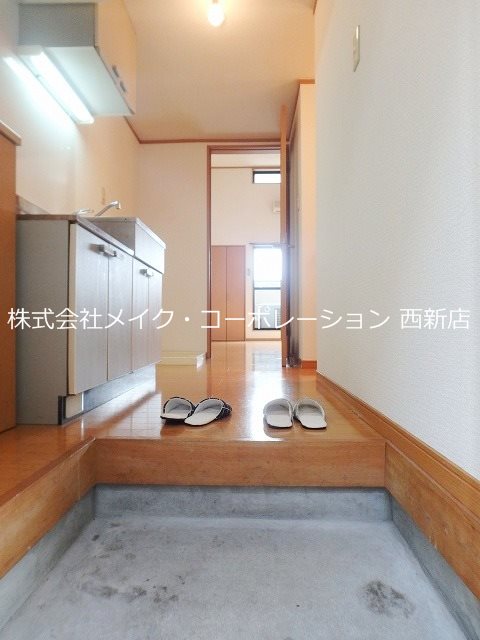 メゾン別府 玄関