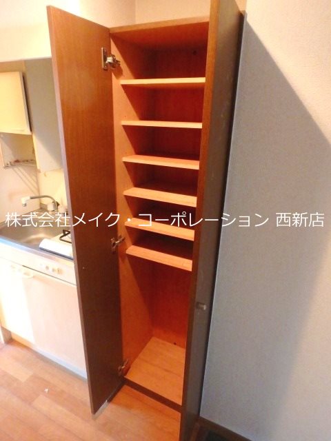 玄関 バニヤンツリー野芥 玄関