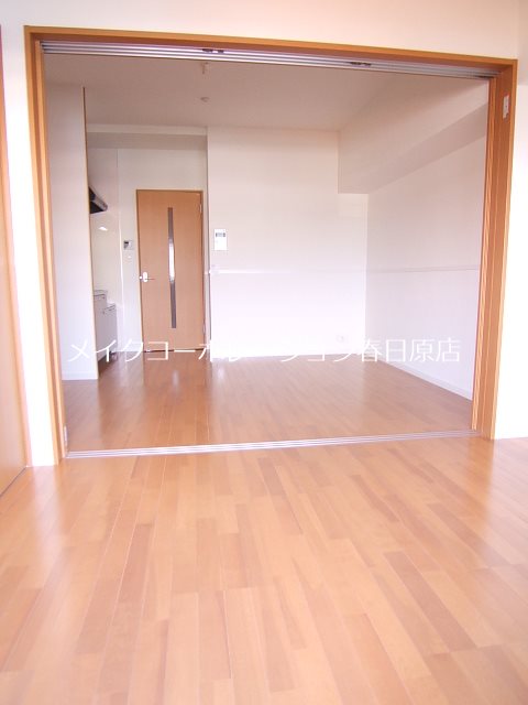 写真は同型タイプ スタンドリバーしののめ ベッドルーム