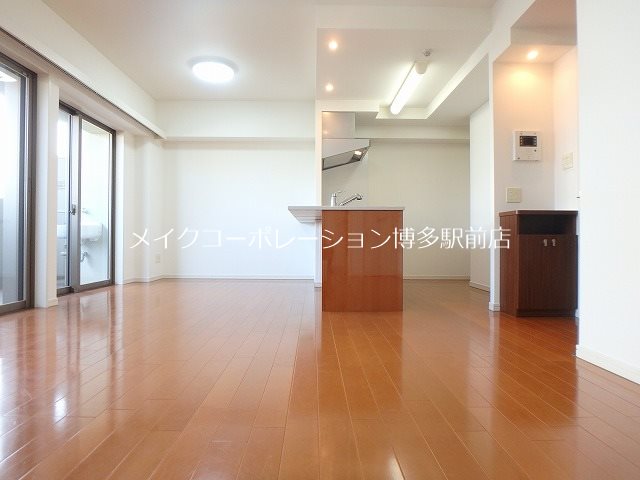 ウェルリバービュー天神  リビング