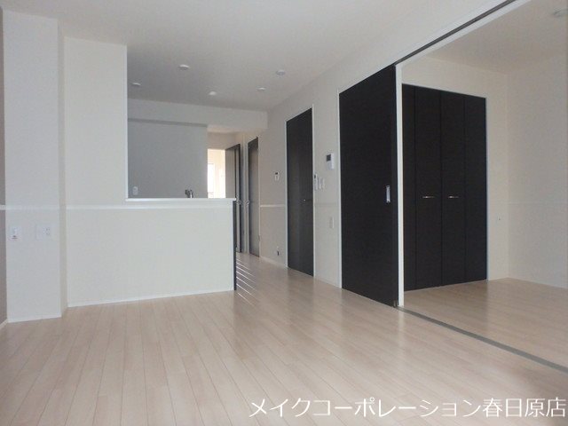 リビング シャルール リビング