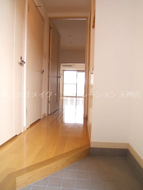 アンジェール高砂 玄関