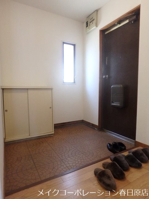 パルデンス春日公園 玄関