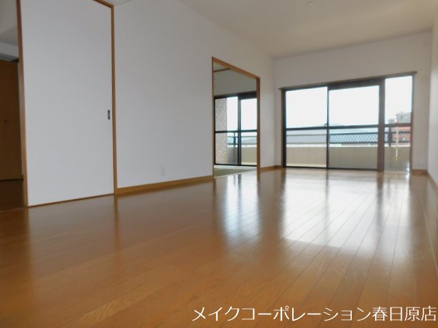 写真は同型タイプ オーデブラン博多南 リビング