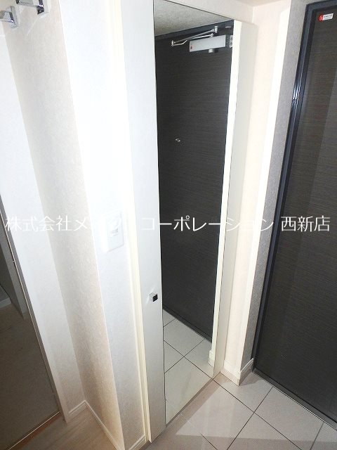 玄関 ネストピア西新Ⅱ~ネット無料 その他8