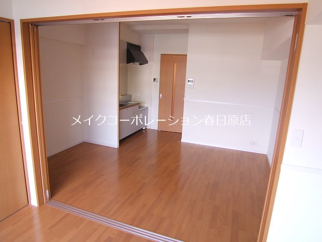 スタンドリバーしののめ リビング