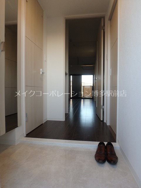 玄関 アルナージエッジ 玄関