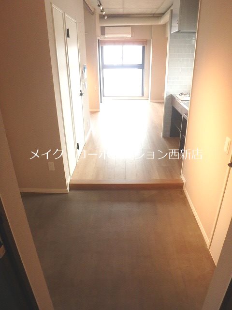 デュオフラッツ西新WEST～ネット無料～ 玄関