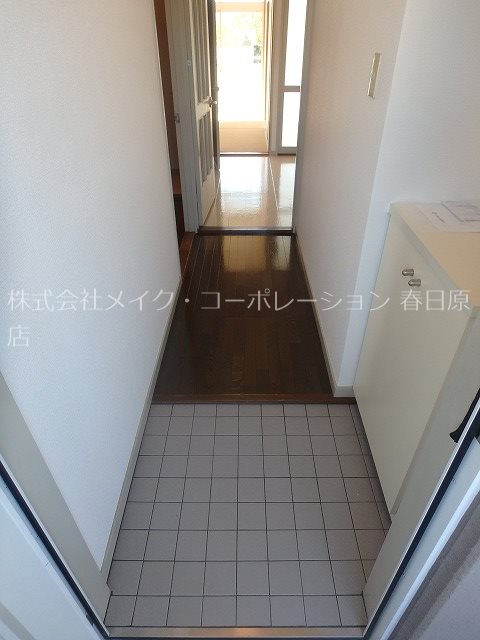 グリーンパーク春日 玄関