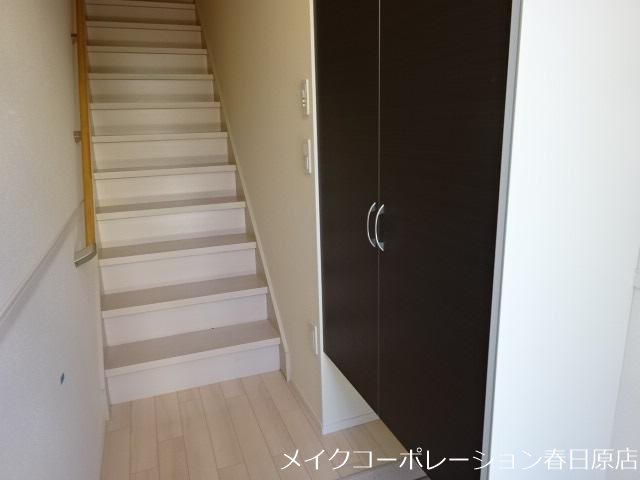 写真は同型タイプ エターナル 玄関