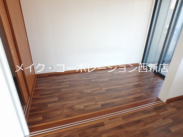 ※床の色や柄はお部屋によって変わります 西新テングッドシティサボイ~ネット無料~ ベッドルーム