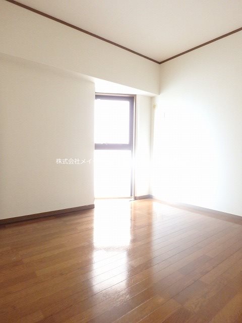 川口ビル ベッドルーム