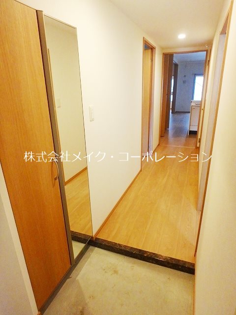 写真は同施工会社のもの(現況優先) ル パルテール城南 玄関