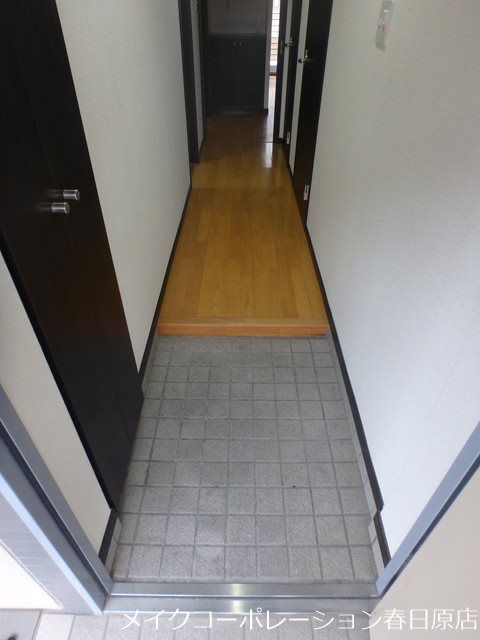写真は同型タイプ エレガンスコトブキ 玄関