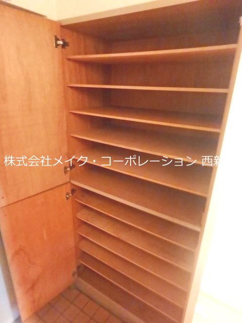 玄関 スチューデント室見~光ネット無料~ その他8