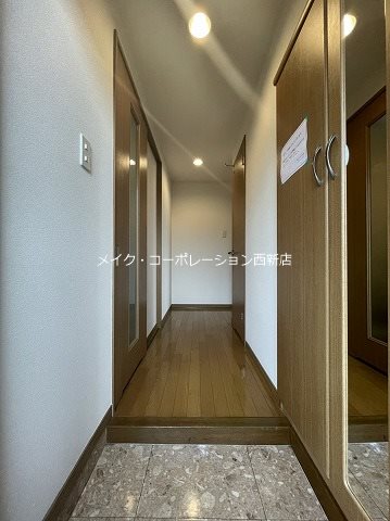 BON　TourⅡ番館 玄関
