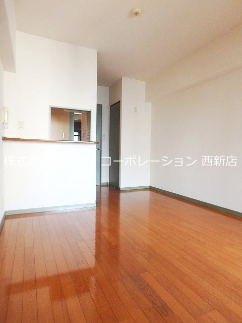 リビング The Glade Residence East その他11