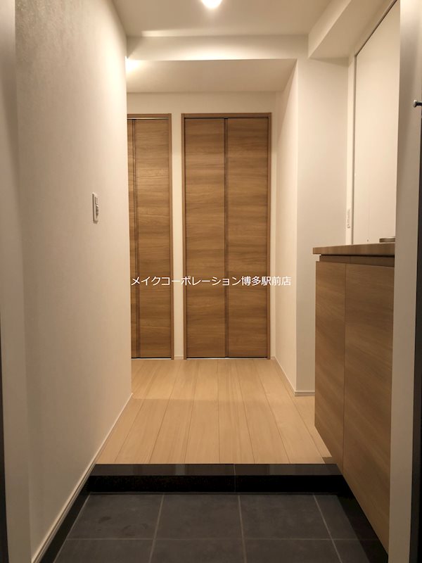 クロスフレア大濠公園 玄関