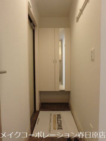 写真は同型タイプ クレール・コート 玄関