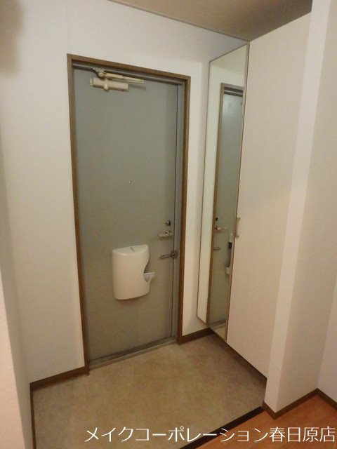 セジュールまどか 玄関