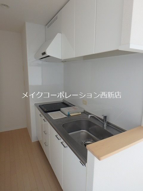 ラクレイス西新 キッチン
