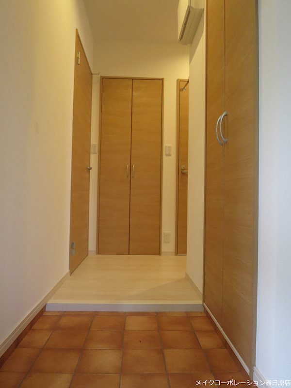 玄関 エスアイアール高宮 玄関