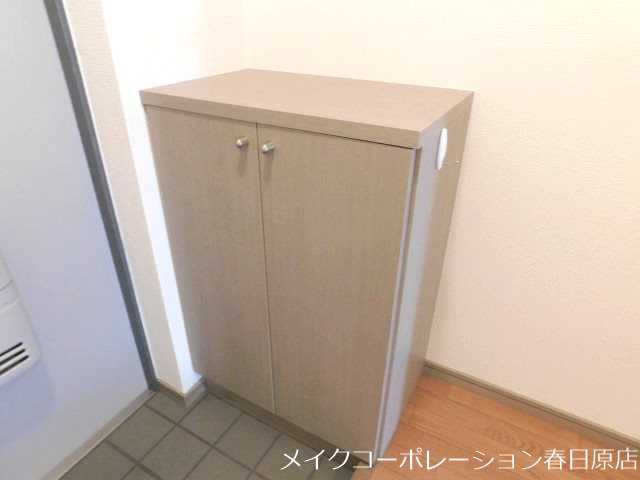 真和ビル 玄関
