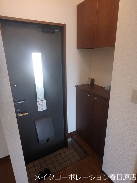 ルミエールイズミ 玄関