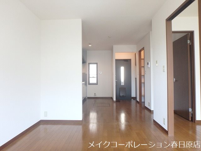 ルミエールイズミ リビング