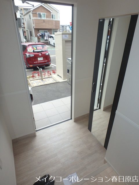 シャルール 玄関