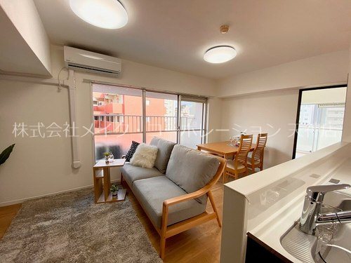 日商岩井今泉マンション リビング