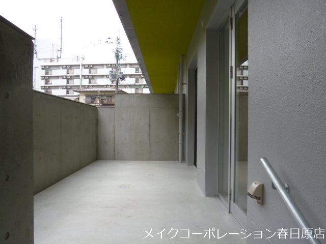 写真は同型タイプ 光第1ビル ベランダ