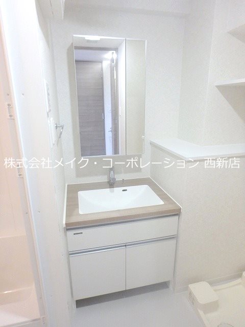 洗面所 ネストピア西新Ⅲ~ネット無料~ その他1