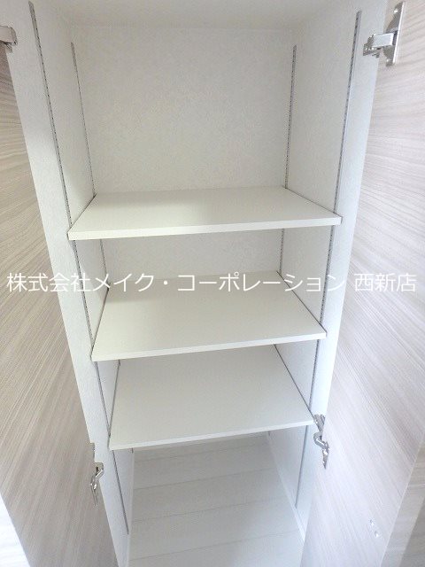 玄関 ネストピア西新Ⅲ~ネット無料~ その他7