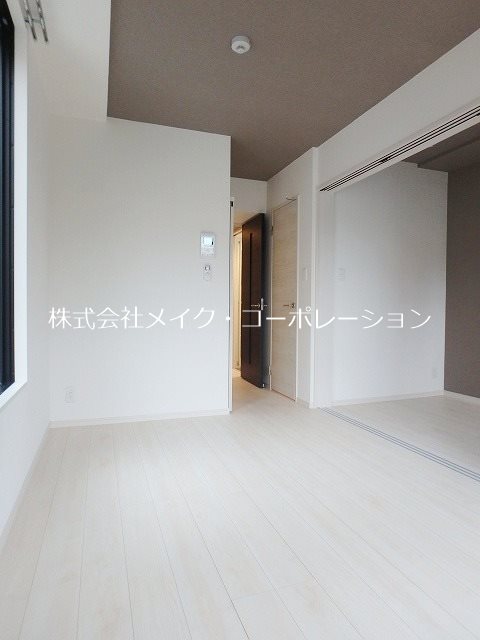 SUNNY　CREST　NISHIJIN リビング