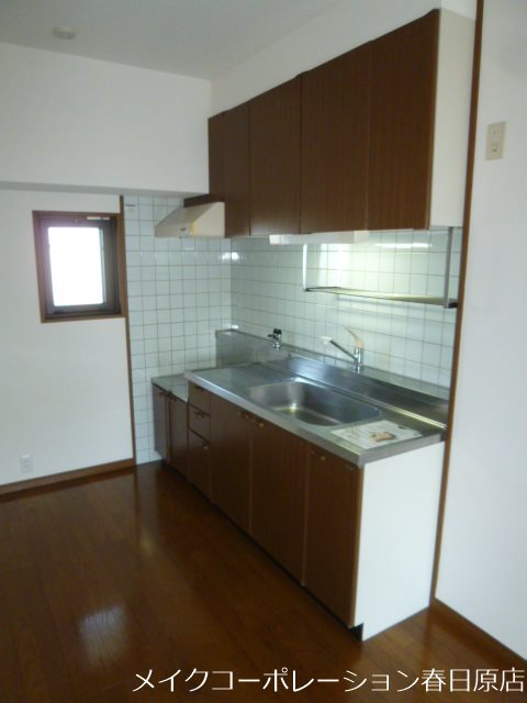 写真は同型タイプ キャッスル32 キッチン