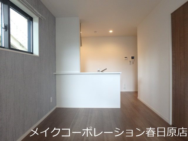 写真は同型タイプ アップグレイ リビング