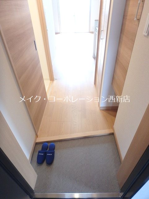 トラストビル姪浜～ネット無料～ 玄関