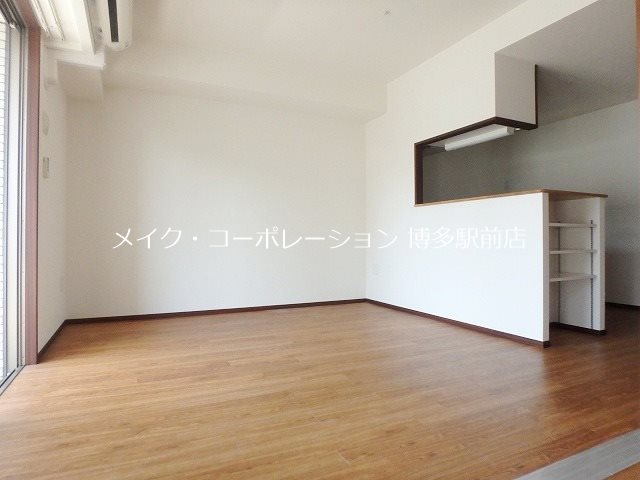 812レジデンス リビング