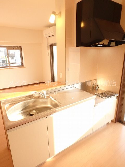 ※写真は棟内別部屋参考写真 GRAVITY キッチン