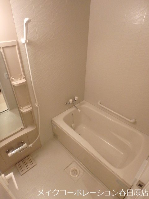 写真は同型タイプ エレガンスコトブキ 風呂画像