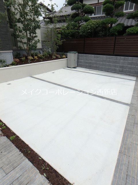 メルヴェイユ次郎丸Ⅱ 駐車場