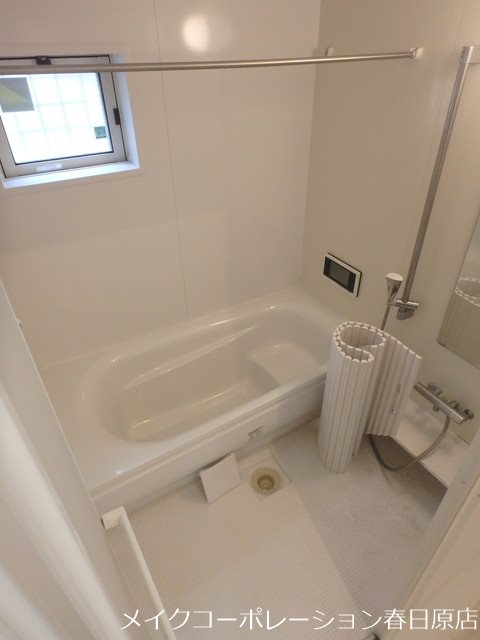 写真は同型タイプ D-room西長住 風呂画像
