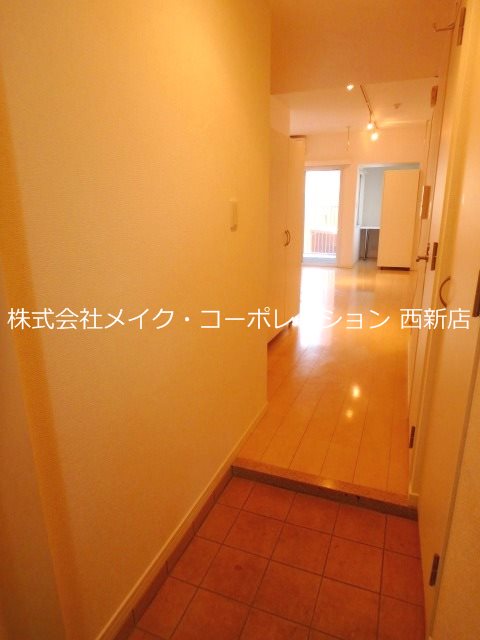 レジディア西新【Hタイプ】 玄関