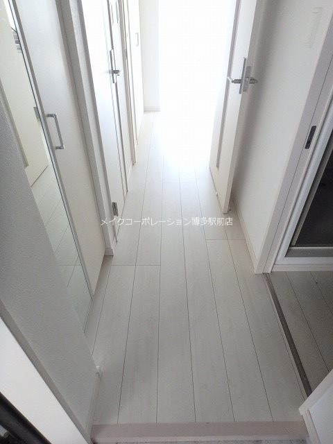 Trail博多 玄関