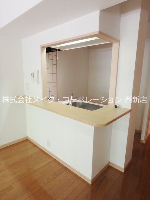 ニューガイアリルーム西新南No.67 キッチン