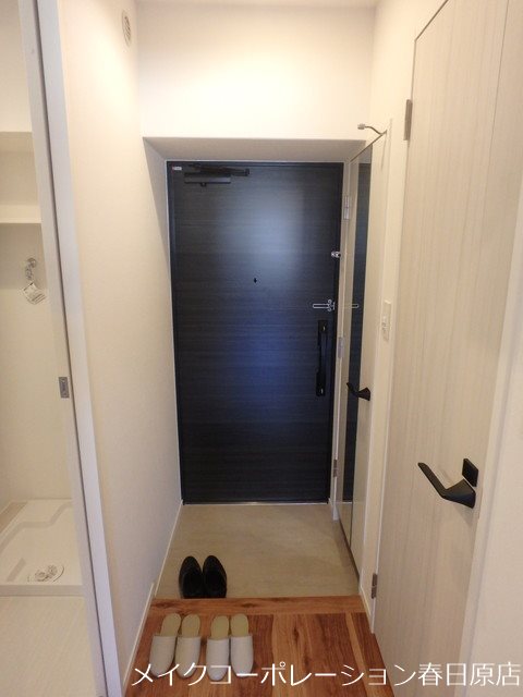 写真は同型タイプ ATRIO FLATS 井尻 玄関